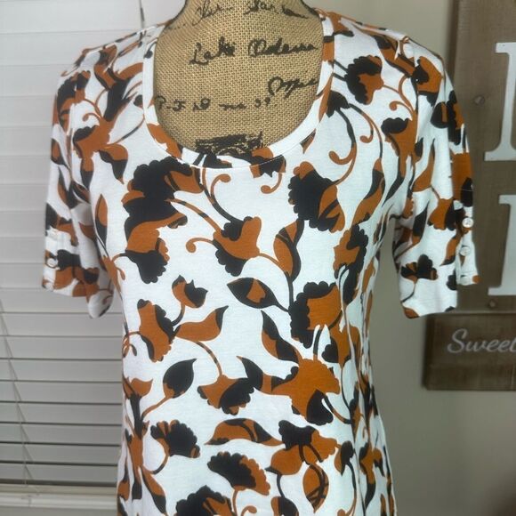 Chico’s Top Size 0 - Picture 6 of 10